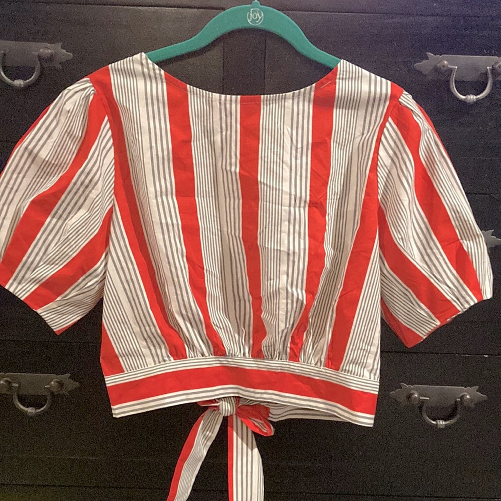 NWT- True Destiny: Orange, tan and grey stripped open back, tie, crop top. Sz. L